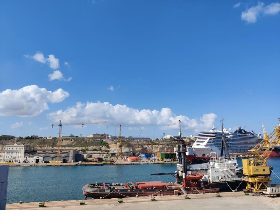 Crew 2 Savynomad Harbour Residences Wow Views Cospicua Экстерьер фото